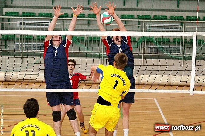 Zdjęcie w galerii na portalu naszraciborz.pl: I LO najlepsze w rozgrywkach siatkówki wiadomości z regionu