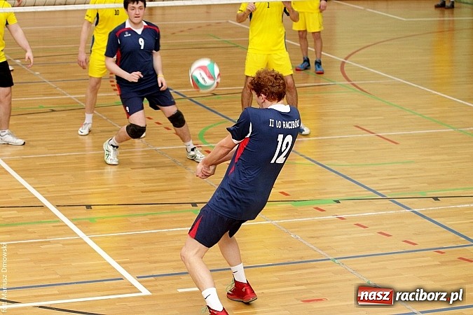 Zdjęcie w galerii na portalu naszraciborz.pl: I LO najlepsze w rozgrywkach siatkówki wiadomości z regionu