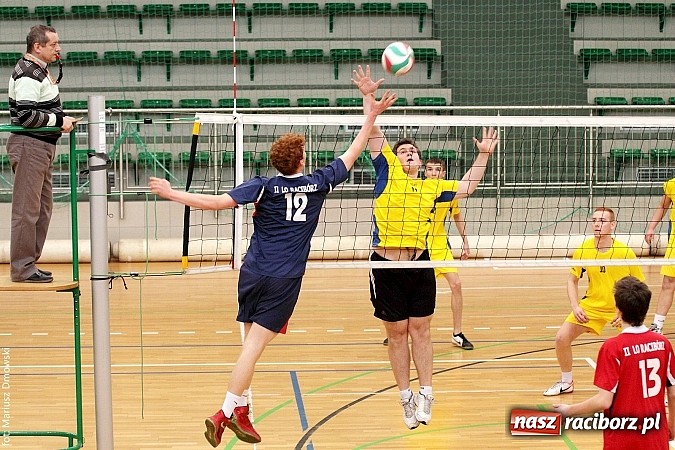 Zdjęcie w galerii na portalu naszraciborz.pl: I LO najlepsze w rozgrywkach siatkówki wiadomości z regionu