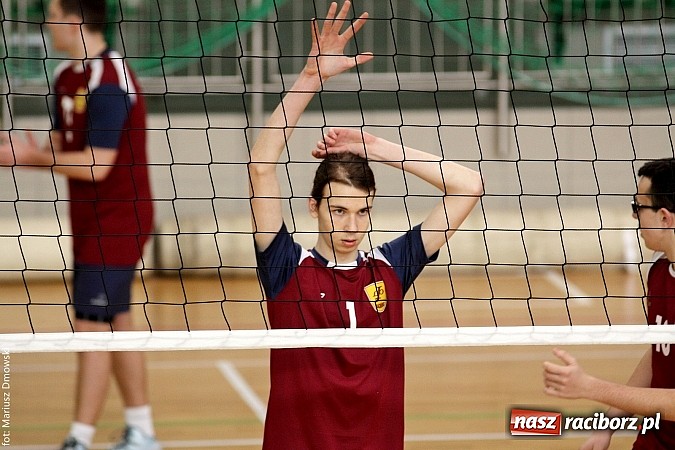 Zdjęcie w galerii na portalu naszraciborz.pl: I LO najlepsze w rozgrywkach siatkówki wiadomości z regionu