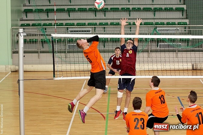 Zdjęcie w galerii na portalu naszraciborz.pl: I LO najlepsze w rozgrywkach siatkówki wiadomości z regionu