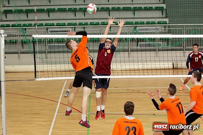 Zdjęcie w galerii na portalu naszraciborz.pl: I LO najlepsze w rozgrywkach siatkówki wiadomości z regionu