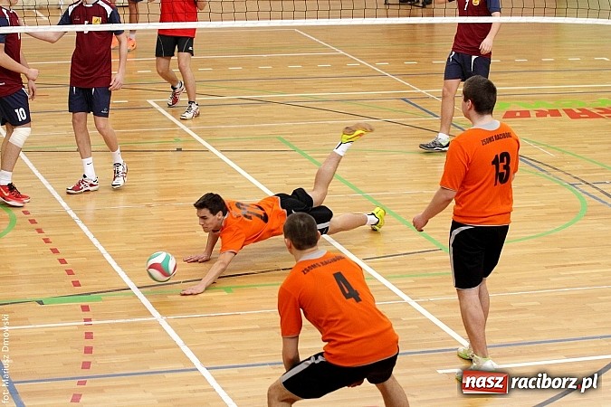 Zdjęcie w galerii na portalu naszraciborz.pl: I LO najlepsze w rozgrywkach siatkówki wiadomości z regionu