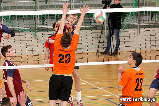 Zdjęcie w galerii na portalu naszraciborz.pl: I LO najlepsze w rozgrywkach siatkówki wiadomości z regionu