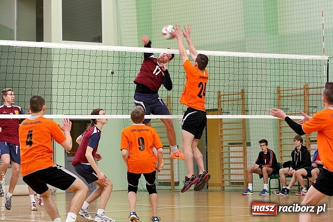 Zdjęcie w galerii na portalu naszraciborz.pl: I LO najlepsze w rozgrywkach siatkówki wiadomości z regionu