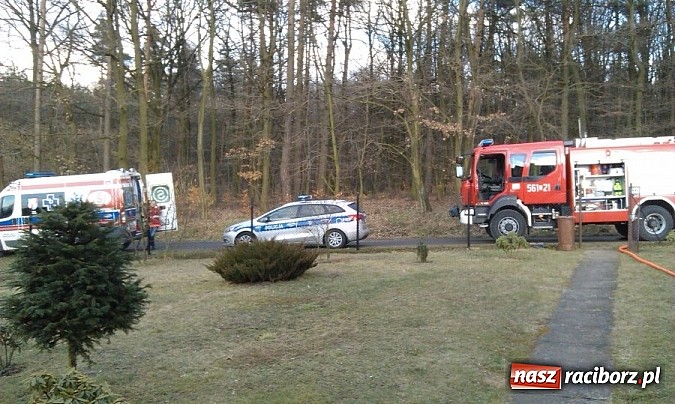Zdjęcie w galerii na portalu naszraciborz.pl: Próbował popełnić samobójstwo. Wyskoczył z okna w Kobyli! wiadomości z regionu