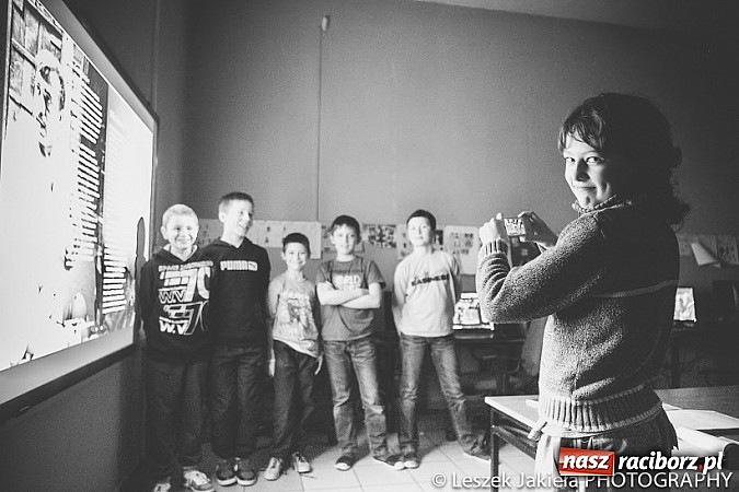 Zdjęcie w galerii na portalu naszraciborz.pl: Młodzi mieszkańcy gminy Krzanowice poznają świat fotografii wiadomości z regionu