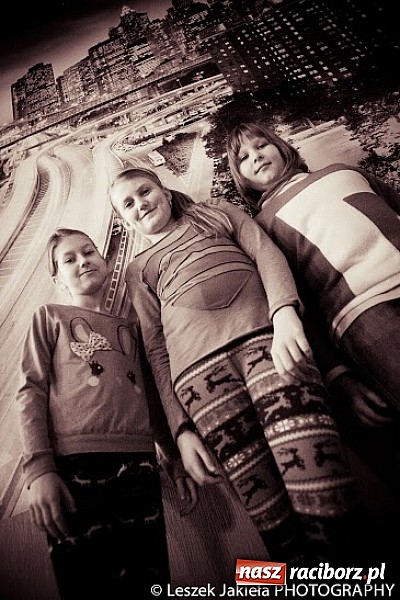 Zdjęcie w galerii na portalu naszraciborz.pl: Młodzi mieszkańcy gminy Krzanowice poznają świat fotografii wiadomości z regionu