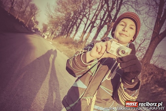 Zdjęcie w galerii na portalu naszraciborz.pl: Młodzi mieszkańcy gminy Krzanowice poznają świat fotografii wiadomości z regionu