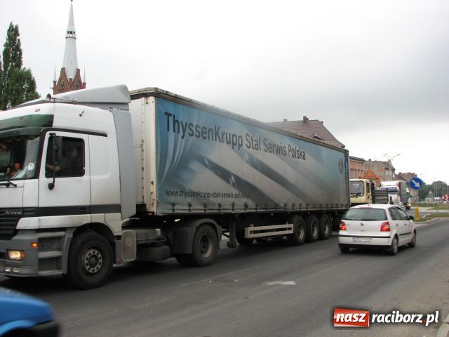 Zdjęcie w galerii na portalu naszraciborz.pl: Kierowcy tracą nerwy w korkach wiadomości z regionu