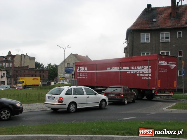 Zdjęcie w galerii na portalu naszraciborz.pl: Kierowcy tracą nerwy w korkach wiadomości z regionu