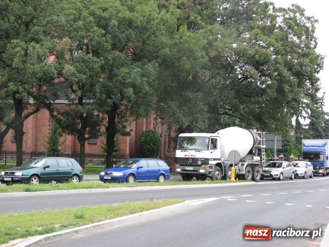 Zdjęcie w galerii na portalu naszraciborz.pl: Kierowcy tracą nerwy w korkach wiadomości z regionu