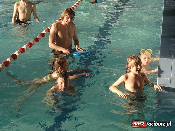 Zdjęcie w galerii na portalu naszraciborz.pl: UKS Zryw z Nędzy odwiedził raciborski Aquapark wiadomości z regionu