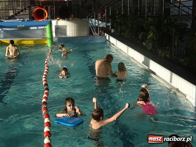 Zdjęcie w galerii na portalu naszraciborz.pl: UKS Zryw z Nędzy odwiedził raciborski Aquapark wiadomości z regionu