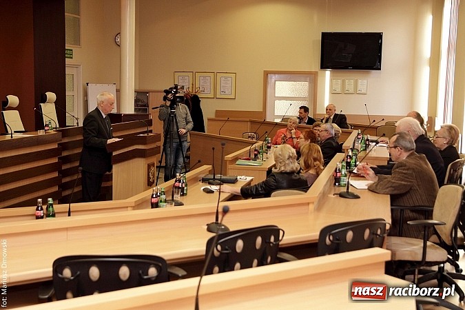 Zdjęcie w galerii na portalu naszraciborz.pl: Pierwsza sesja nowo wybranej Rady Seniorów  wiadomości z regionu
