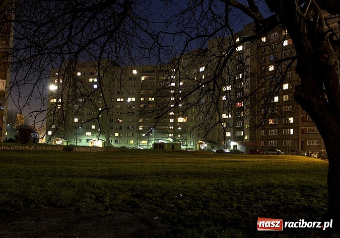 Zdjęcie w galerii na portalu naszraciborz.pl: Katowicka - nie dotyczy placu zabaw  wiadomości z regionu