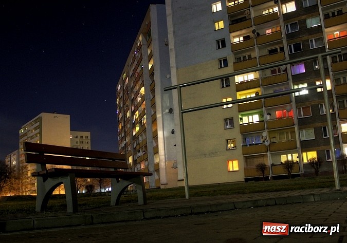 Zdjęcie w galerii na portalu naszraciborz.pl: Katowicka - nie dotyczy placu zabaw  wiadomości z regionu