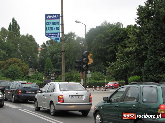 Zdjęcie w galerii na portalu naszraciborz.pl: Wolna amerykanka na skrzyżowaniu wiadomości z regionu