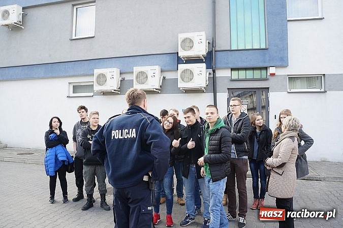 Zdjęcie w galerii na portalu naszraciborz.pl: Ekonomik w raciborskiej komendzie  wiadomości z regionu