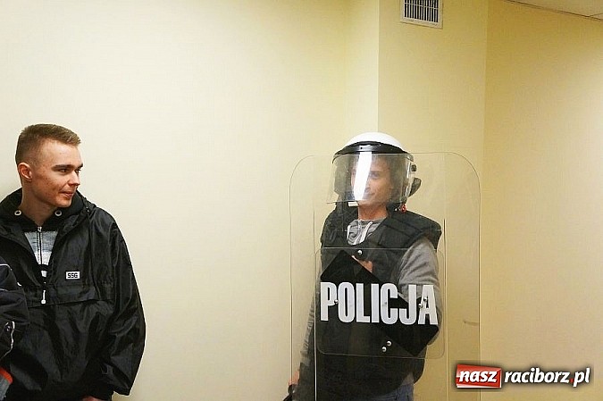 Zdjęcie w galerii na portalu naszraciborz.pl: Ekonomik w raciborskiej komendzie  wiadomości z regionu