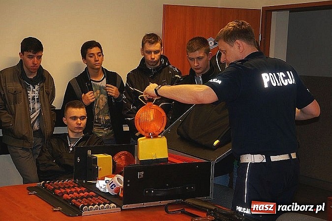 Zdjęcie w galerii na portalu naszraciborz.pl: Ekonomik w raciborskiej komendzie  wiadomości z regionu