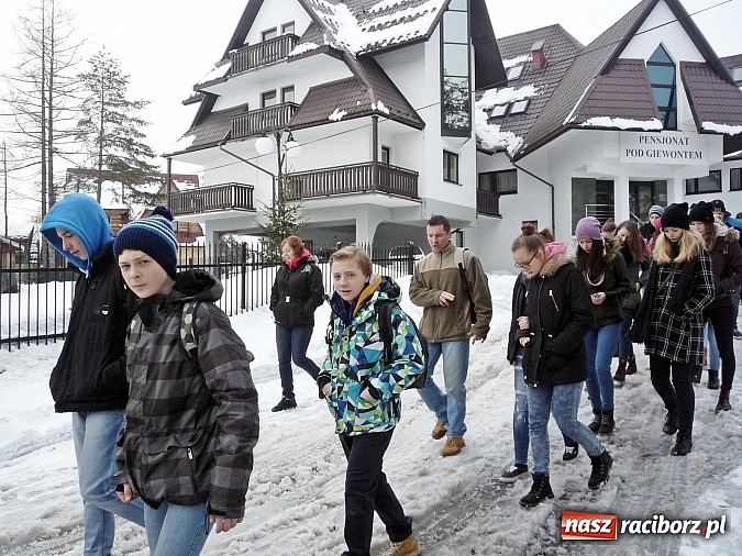 Zdjęcie w galerii na portalu naszraciborz.pl: Obóz narciarski dla gimnazjalistów z gminy Krzyżanowice  wiadomości z regionu
