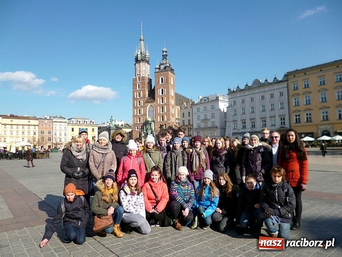 Zdjęcie w galerii na portalu naszraciborz.pl: Pozyskali pieniądze na zajęcia dla młodzieży wiadomości z regionu