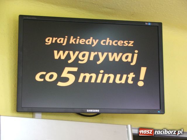 Zdjęcie w galerii na portalu naszraciborz.pl: Pomaga szczęściu, czyli byle trafić milion wiadomości z regionu