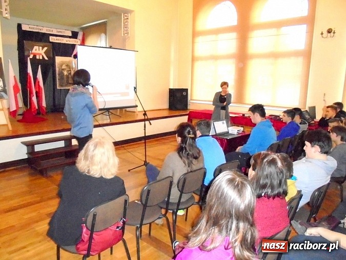 Zdjęcie w galerii na portalu naszraciborz.pl: Razem tworzymy lepszy Internet w Gimnazjum nr 5 wiadomości z regionu