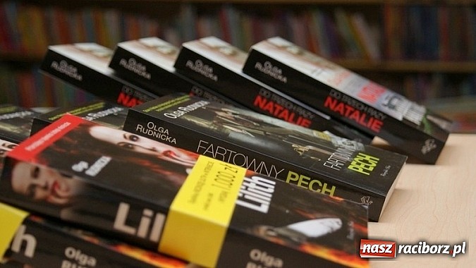 Zdjęcie w galerii na portalu naszraciborz.pl: Lubię się bać – spotkanie z Olgą Rudnicką  wiadomości z regionu