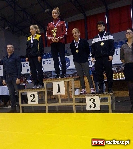 Zdjęcie w galerii na portalu naszraciborz.pl: Udany początek sezonu zapaśników Dębu. Jezierzański na drodze do igrzysk w RIO wiadomości z regionu