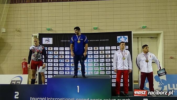 Zdjęcie w galerii na portalu naszraciborz.pl: Udany początek sezonu zapaśników Dębu. Jezierzański na drodze do igrzysk w RIO wiadomości z regionu