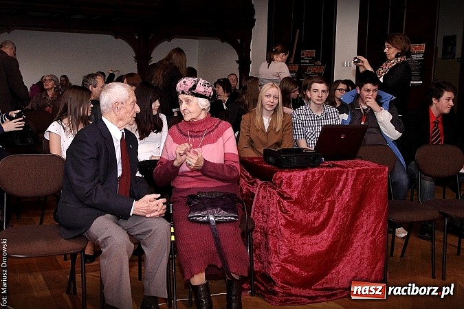 Zdjęcie w galerii na portalu naszraciborz.pl: Wieczornica ku pamięci Żołnierzy Wyklętych wiadomości z regionu