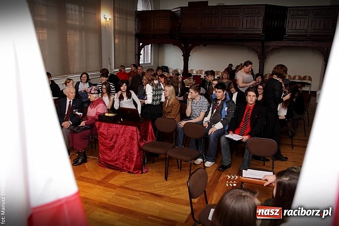 Zdjęcie w galerii na portalu naszraciborz.pl: Wieczornica ku pamięci Żołnierzy Wyklętych wiadomości z regionu