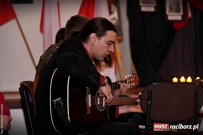 Zdjęcie w galerii na portalu naszraciborz.pl: Wieczornica ku pamięci Żołnierzy Wyklętych wiadomości z regionu