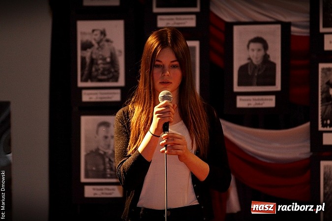 Zdjęcie w galerii na portalu naszraciborz.pl: Wieczornica ku pamięci Żołnierzy Wyklętych wiadomości z regionu