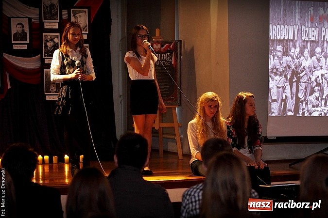 Zdjęcie w galerii na portalu naszraciborz.pl: Wieczornica ku pamięci Żołnierzy Wyklętych wiadomości z regionu