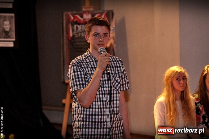 Zdjęcie w galerii na portalu naszraciborz.pl: Wieczornica ku pamięci Żołnierzy Wyklętych wiadomości z regionu