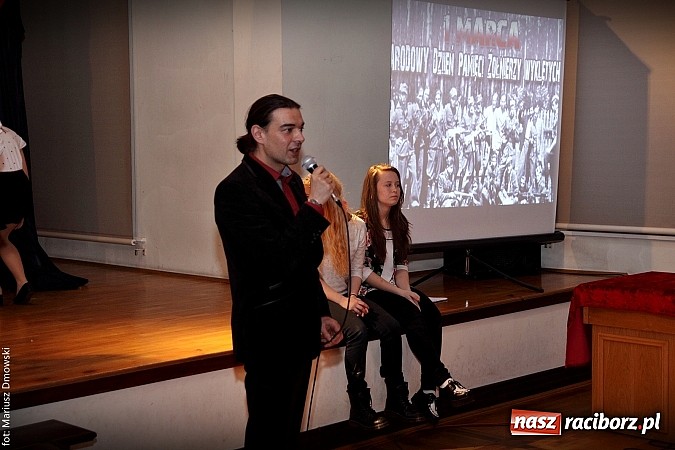 Zdjęcie w galerii na portalu naszraciborz.pl: Wieczornica ku pamięci Żołnierzy Wyklętych wiadomości z regionu