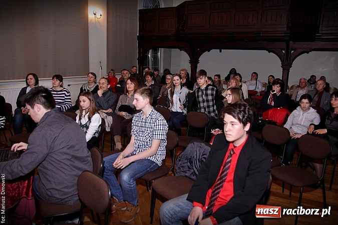 Zdjęcie w galerii na portalu naszraciborz.pl: Wieczornica ku pamięci Żołnierzy Wyklętych wiadomości z regionu