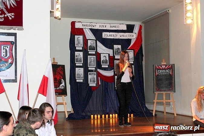 Zdjęcie w galerii na portalu naszraciborz.pl: Wieczornica ku pamięci Żołnierzy Wyklętych wiadomości z regionu