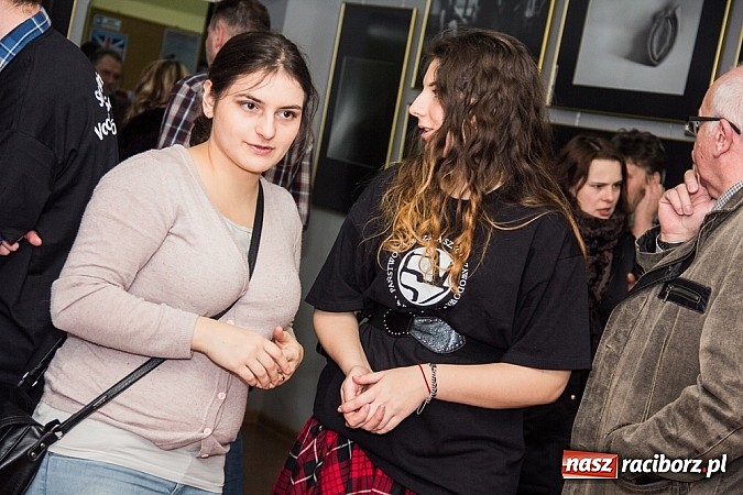Zdjęcie w galerii na portalu naszraciborz.pl: Zatrzymane w kadrze - wystawa fotograficzna w Galerii Gawra na 10 lat Fotonu wiadomości z regionu