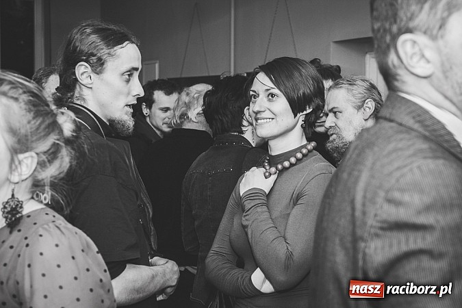 Zdjęcie w galerii na portalu naszraciborz.pl: Zatrzymane w kadrze - wystawa fotograficzna w Galerii Gawra na 10 lat Fotonu wiadomości z regionu