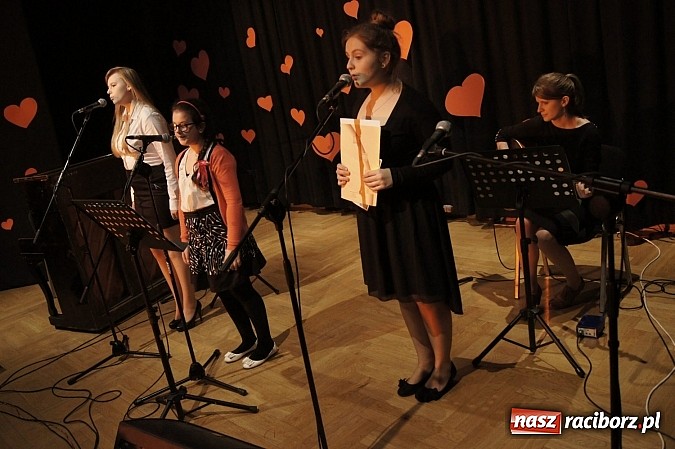 Zdjęcie w galerii na portalu naszraciborz.pl: Miłosny wieczór z Atlantydą w RCK wiadomości z regionu