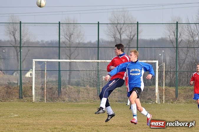 Zdjęcie w galerii na portalu naszraciborz.pl: Sparing: Unia gorsza o jedno trafienie wiadomości z regionu