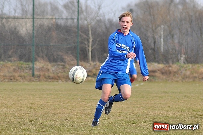 Zdjęcie w galerii na portalu naszraciborz.pl: Sparing: Unia gorsza o jedno trafienie wiadomości z regionu
