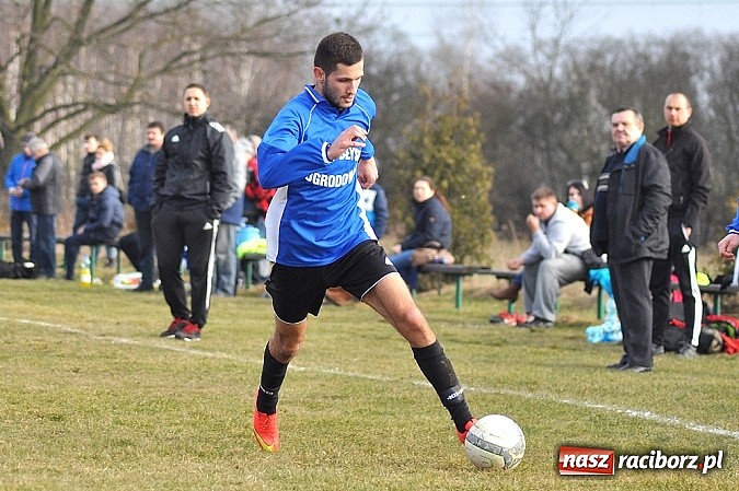 Zdjęcie w galerii na portalu naszraciborz.pl: Sparing: Unia gorsza o jedno trafienie wiadomości z regionu