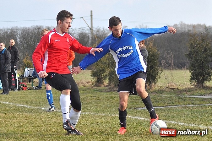 Zdjęcie w galerii na portalu naszraciborz.pl: Sparing: Unia gorsza o jedno trafienie wiadomości z regionu