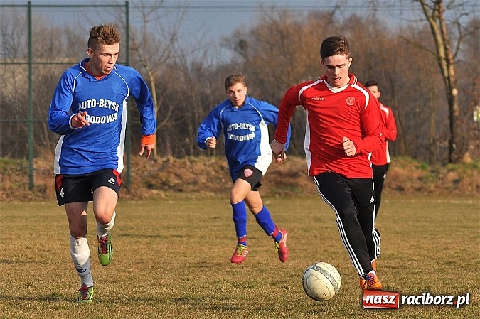 Zdjęcie w galerii na portalu naszraciborz.pl: Sparing: Unia gorsza o jedno trafienie wiadomości z regionu