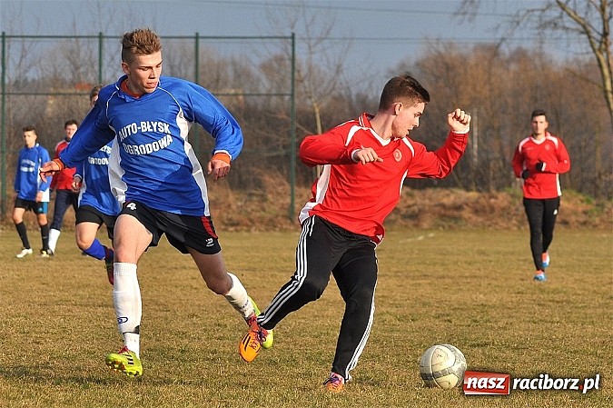 Zdjęcie w galerii na portalu naszraciborz.pl: Sparing: Unia gorsza o jedno trafienie wiadomości z regionu